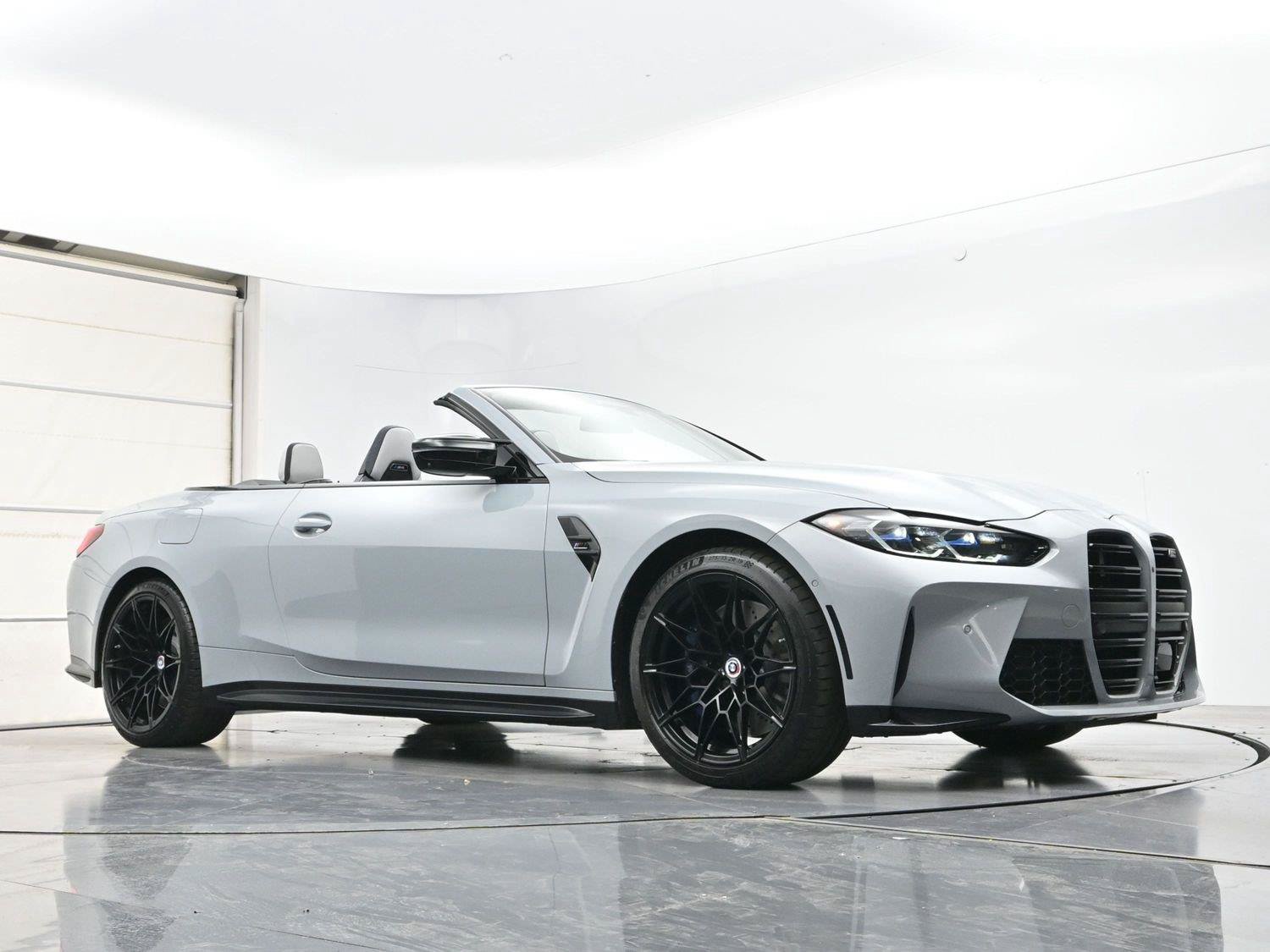 Used 2023 BMW M4 xDrive Competition AWD/4WD image 39