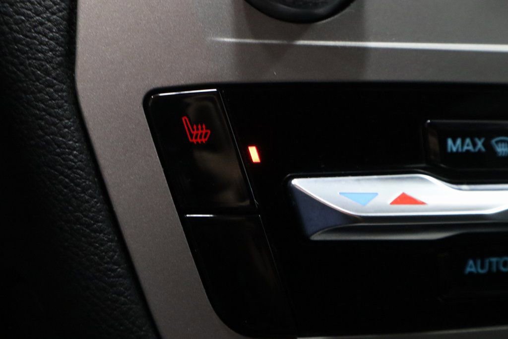 Certified 2023 Ford Explorer XLT image 4