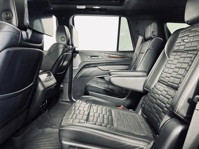 Used 2021 Cadillac Escalade Sport Platinum w/ Heavy-Duty Trailer Package image 11