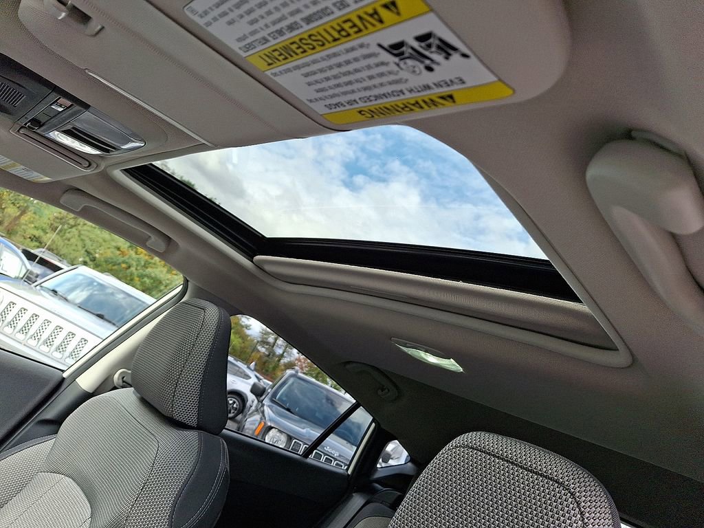 Used 2024 Subaru Crosstrek 2.0i Premium image 12