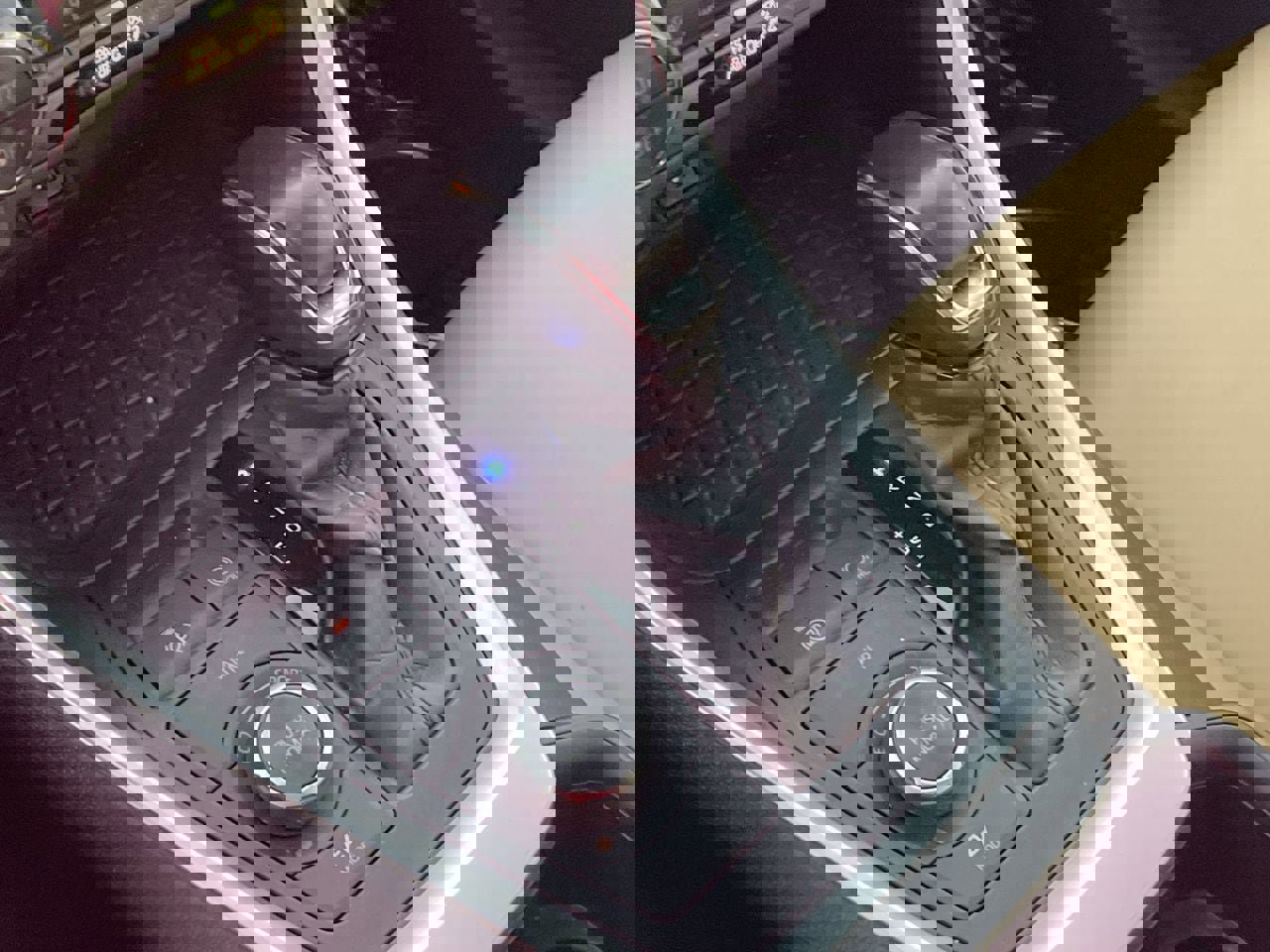 Used 2023 Toyota RAV4 XLE Premium image 15