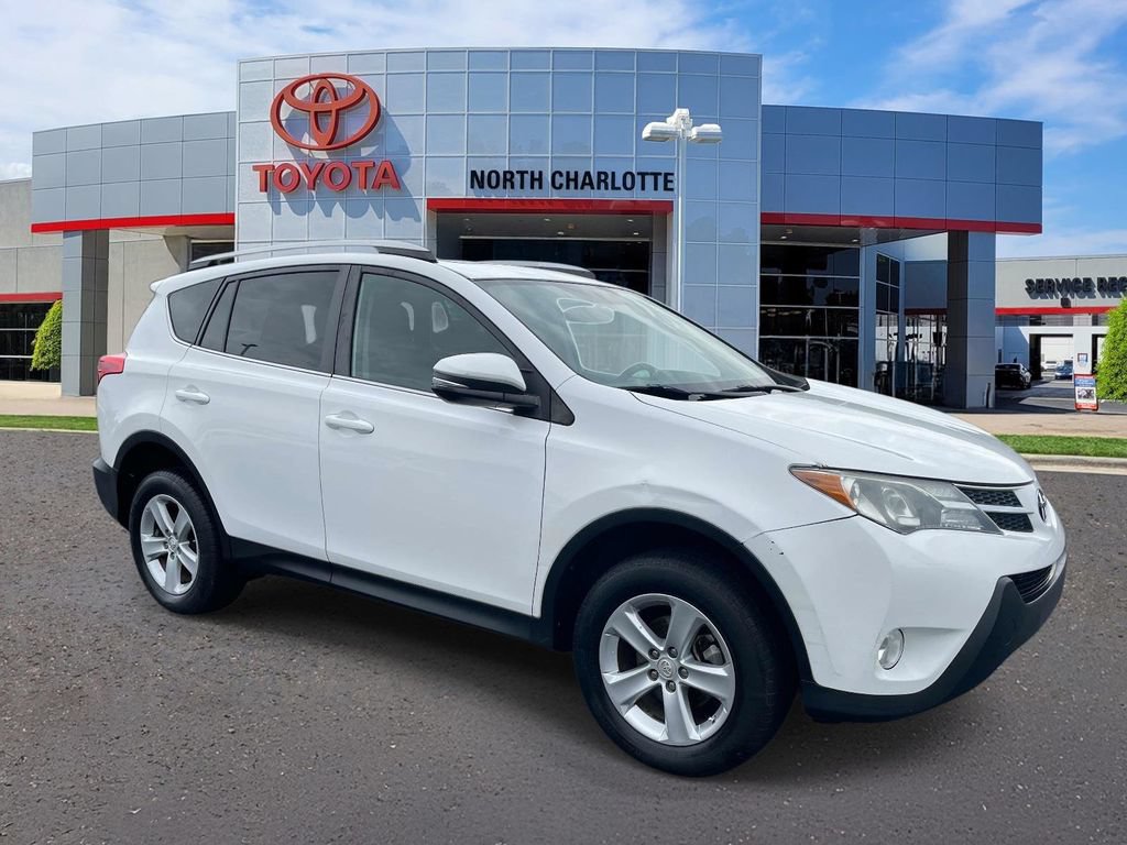 Used 2014 Toyota RAV4 XLE FWD image 1