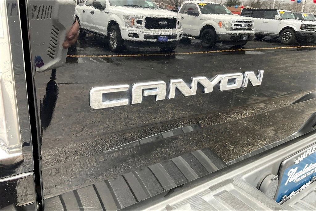 Used 2015 GMC Canyon SLT image 29