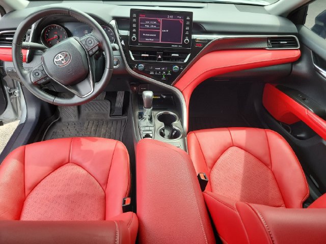 Used 2024 Toyota Camry XSE FWD image 11