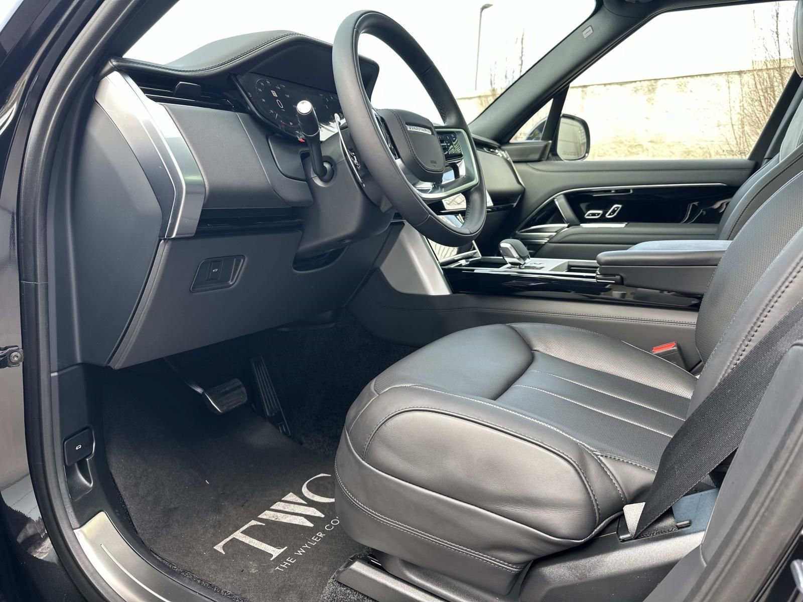 New 2026 Land Rover Range Rover SE AWD/4WD image 11