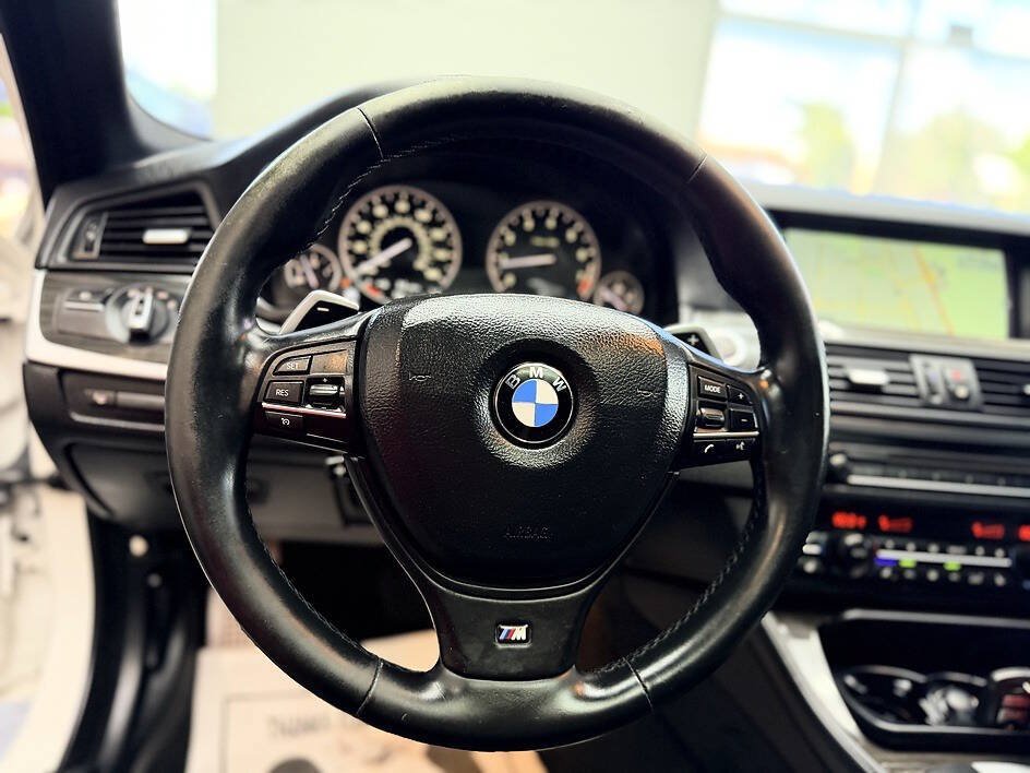 Used 2013 BMW 550i Sedan w/ Executive Pkg RWD image 8