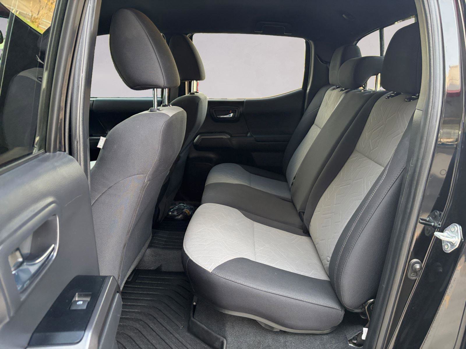 Used 2023 Toyota Tacoma TRD Off-Road w/ Technology Package image 13