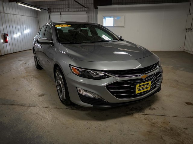 Used 2024 Chevrolet Malibu LT image 3