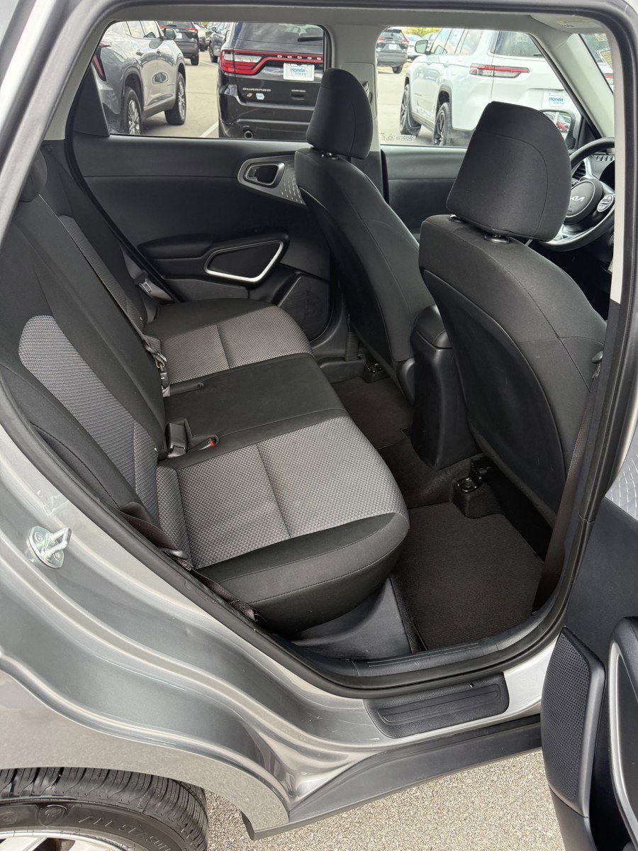 Used 2024 Kia Soul LX w/ Option Group 015 FWD image 30