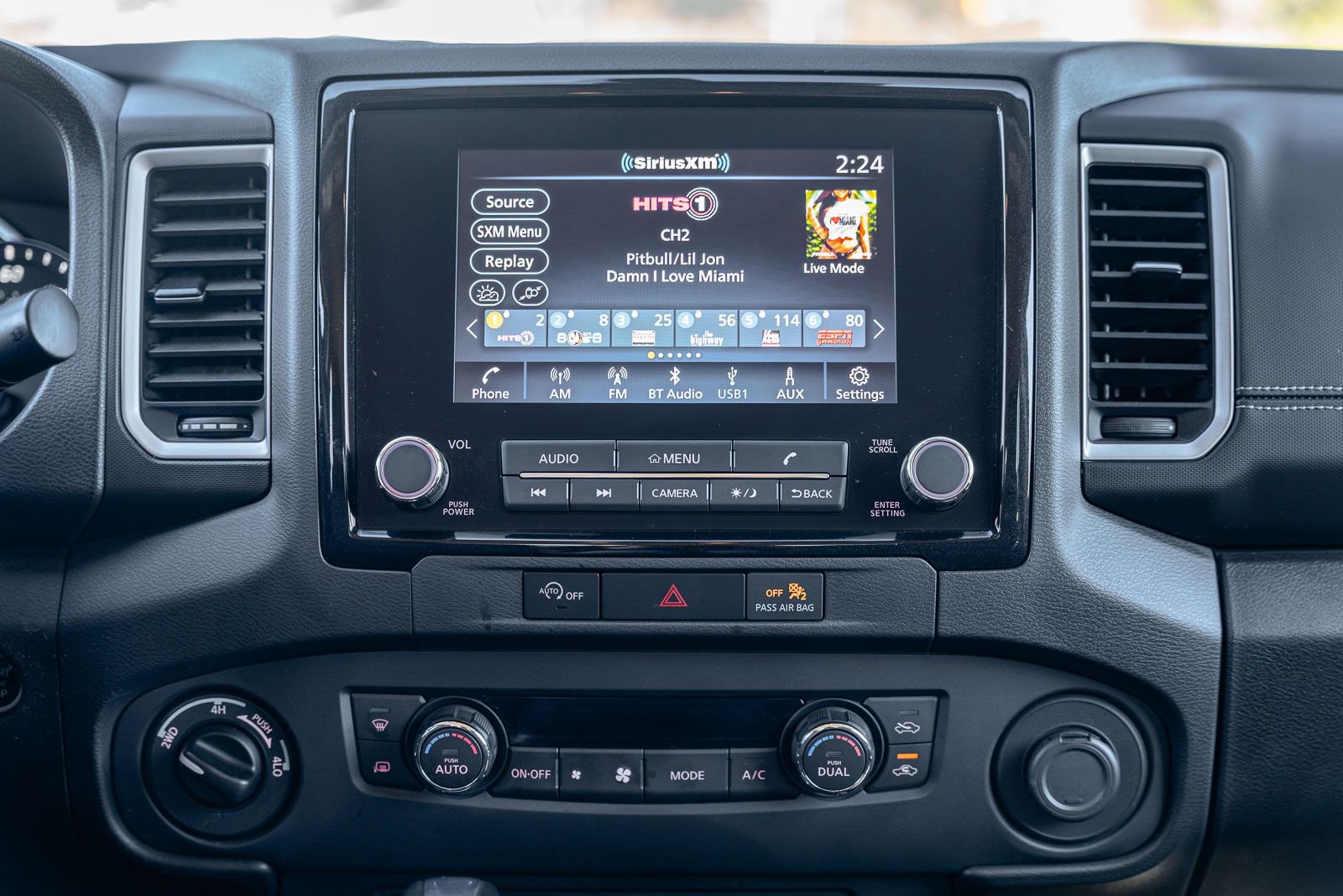 Used 2024 Nissan Frontier SV w/ Technology Package image 29