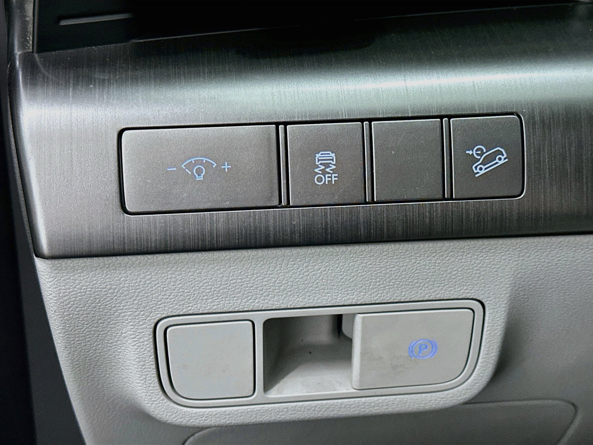 Used 2025 Hyundai Kona SEL AWD/4WD image 17