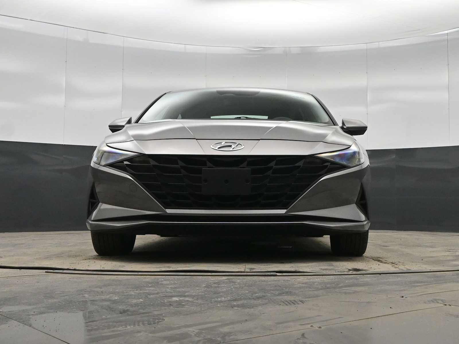 Used 2023 Hyundai Elantra SEL image 31