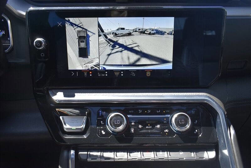 Used 2024 GMC Sierra 3500 Denali w/ Denali Reserve Package image 20