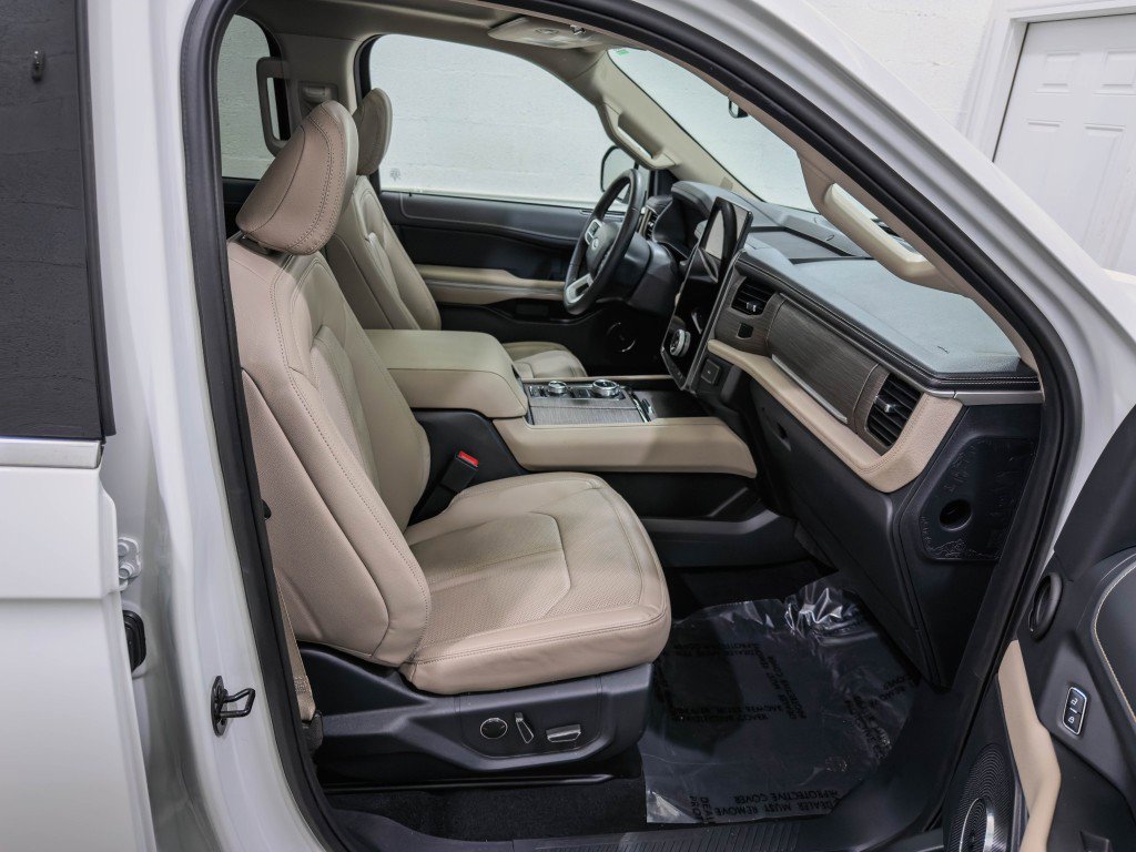 Used 2024 Ford Expedition Max Limited AWD/4WD image 26