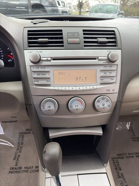 Used 2010 Toyota Camry image 14