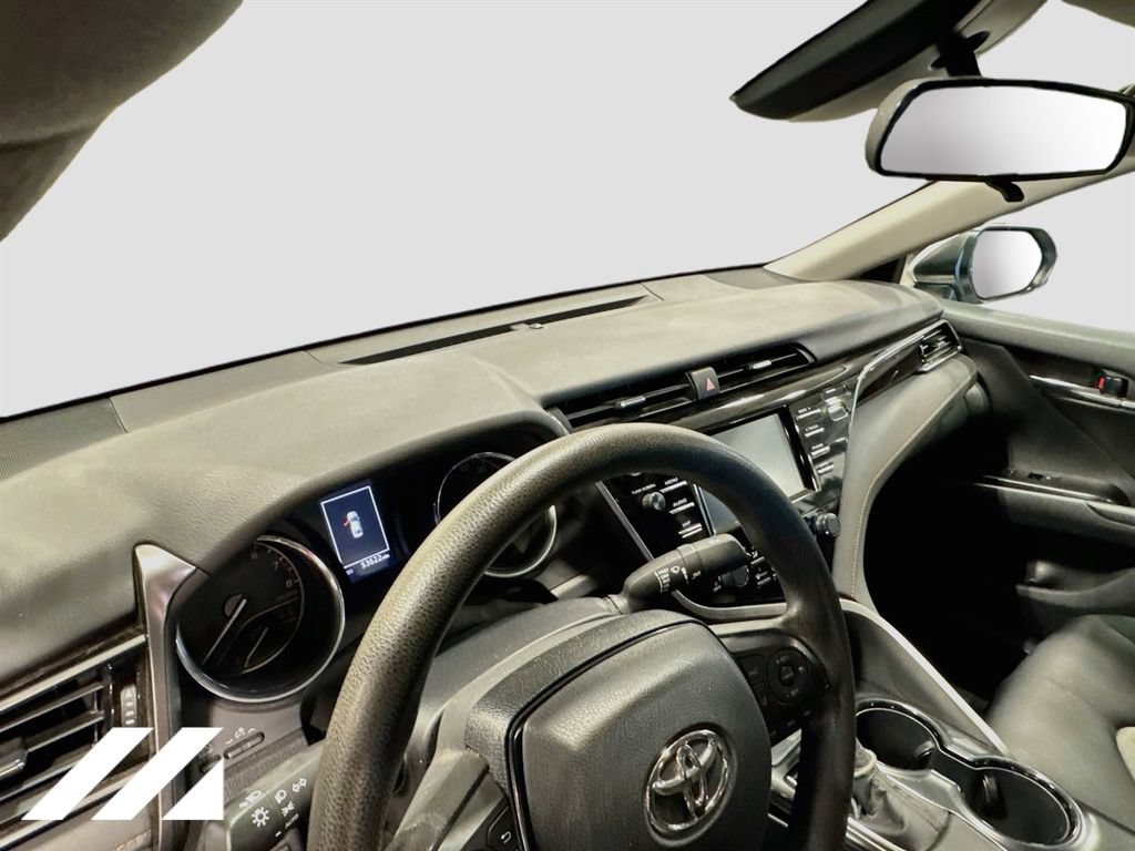 Used 2019 Toyota Camry LE FWD image 9