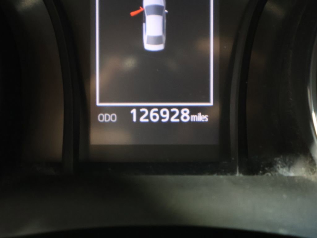 Used 2018 Toyota Camry SE image 33