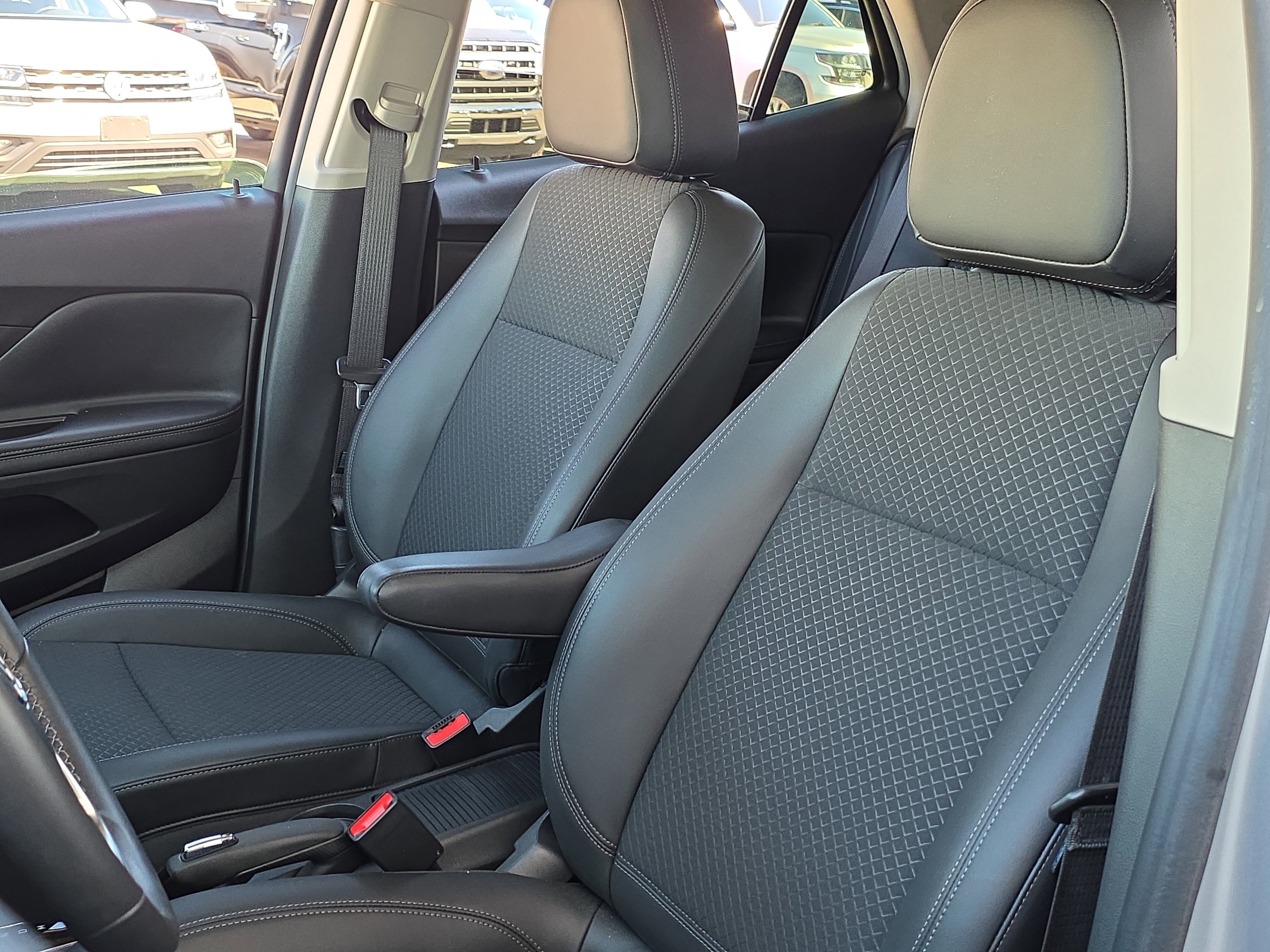Used 2022 Buick Encore Preferred w/ Safety Package image 12