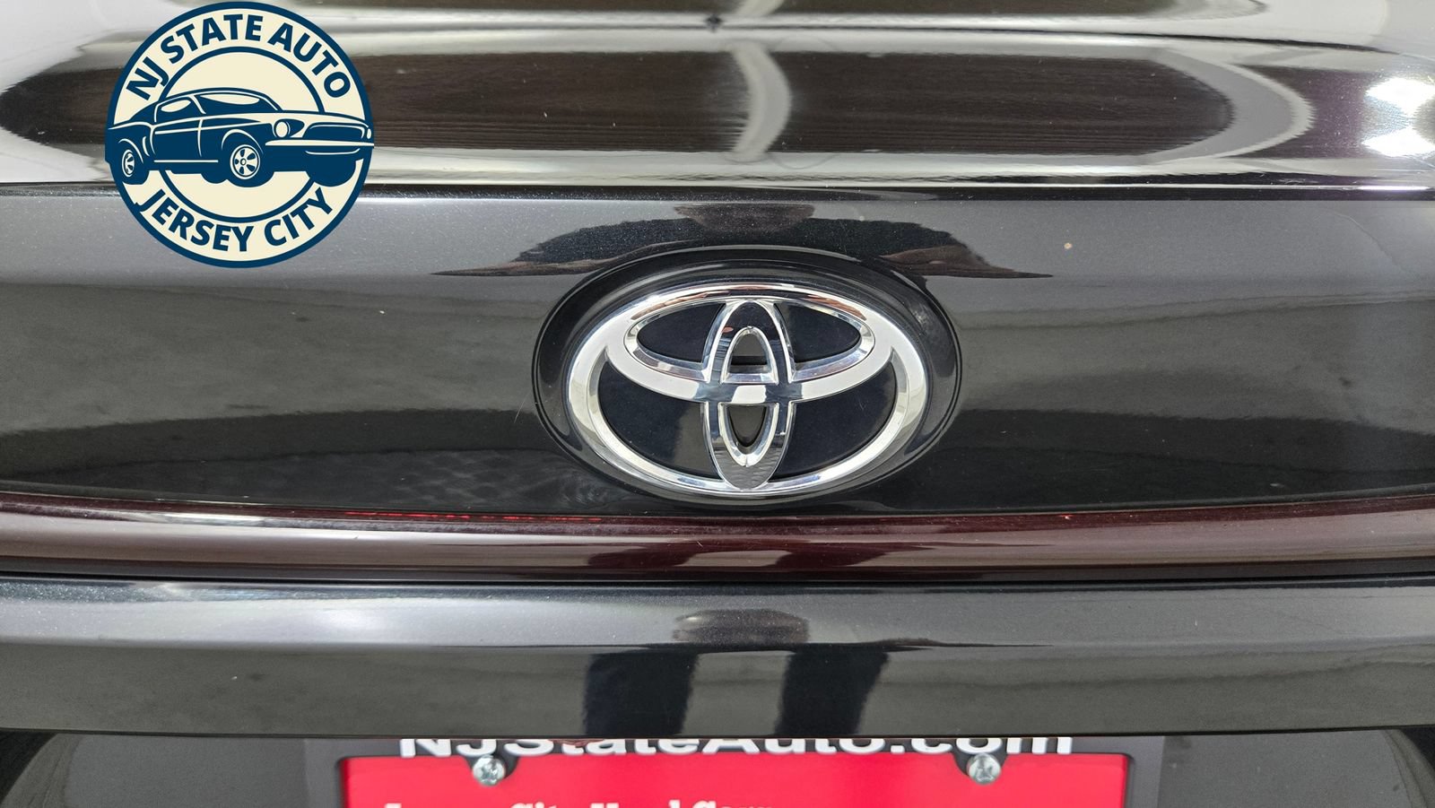 Used 2021 Toyota Corolla LE w/ LE Convenience Package FWD image 26