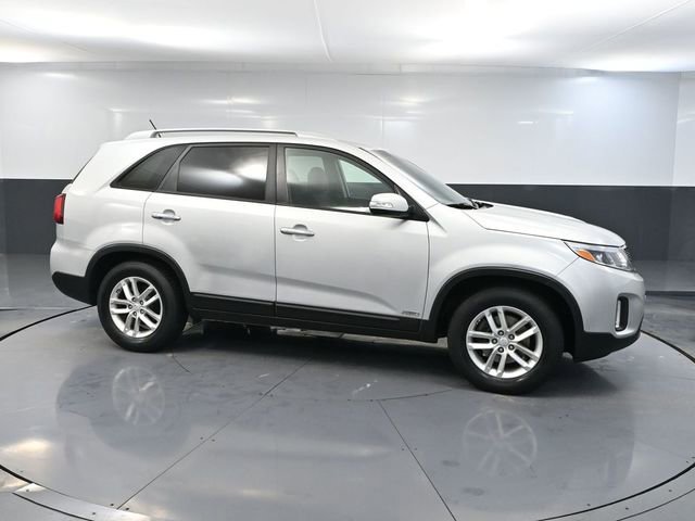Used 2015 Kia Sorento LX video 3