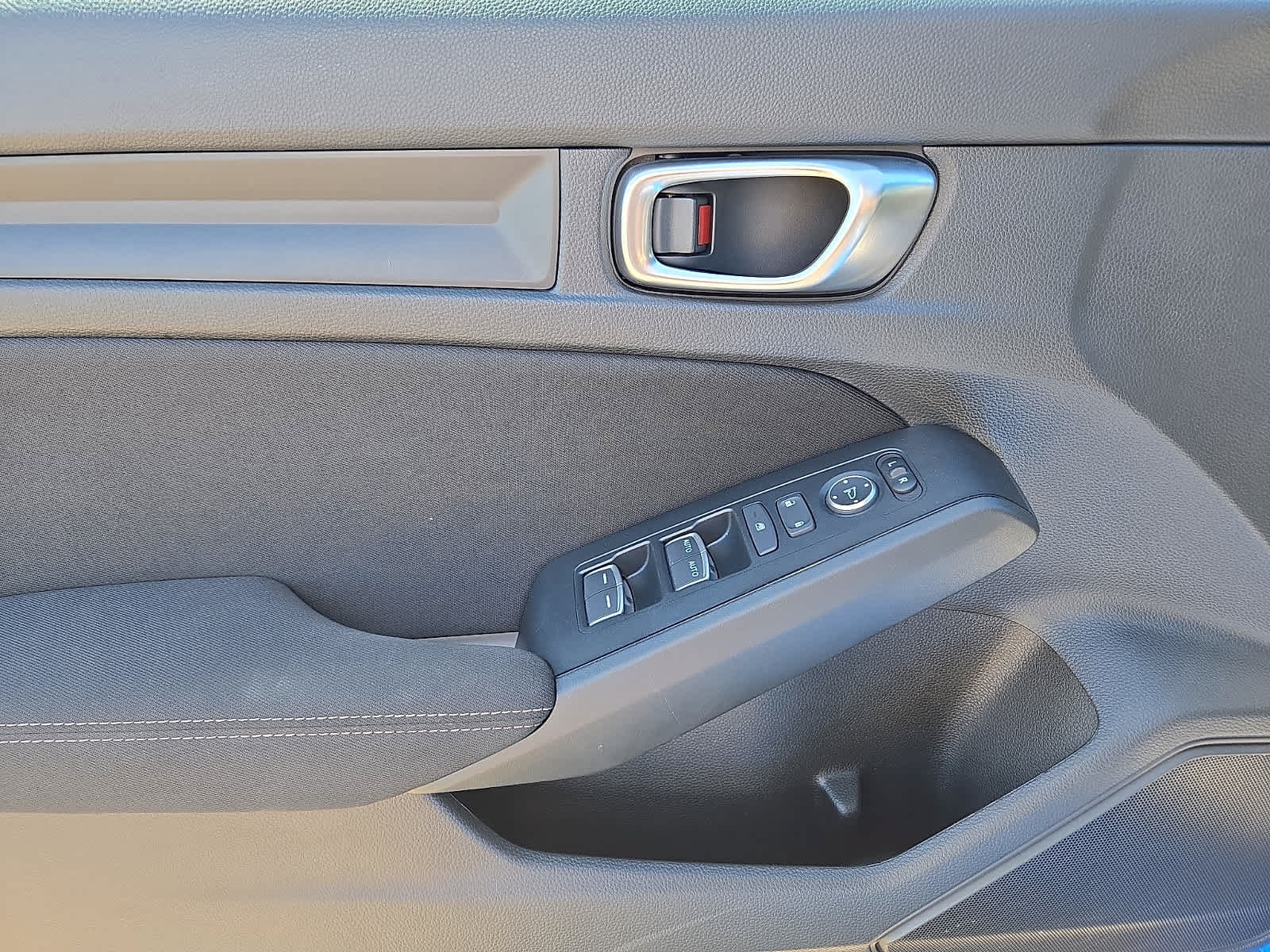 Certified 2025 Honda Civic Sport image 13