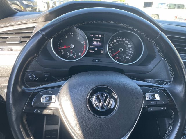 Used 2021 Volkswagen Tiguan SEL AWD/4WD image 30