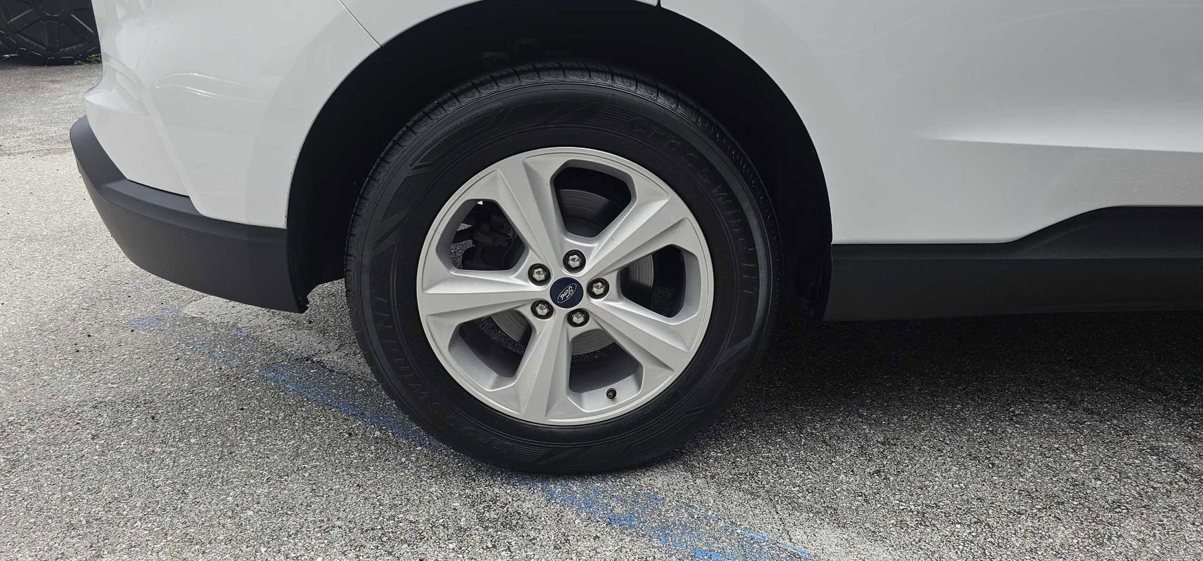 Used 2020 Ford Edge SE AWD/4WD image 6