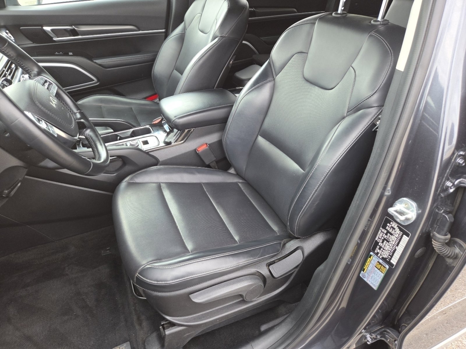 Used 2022 Kia Telluride LX AWD/4WD image 23