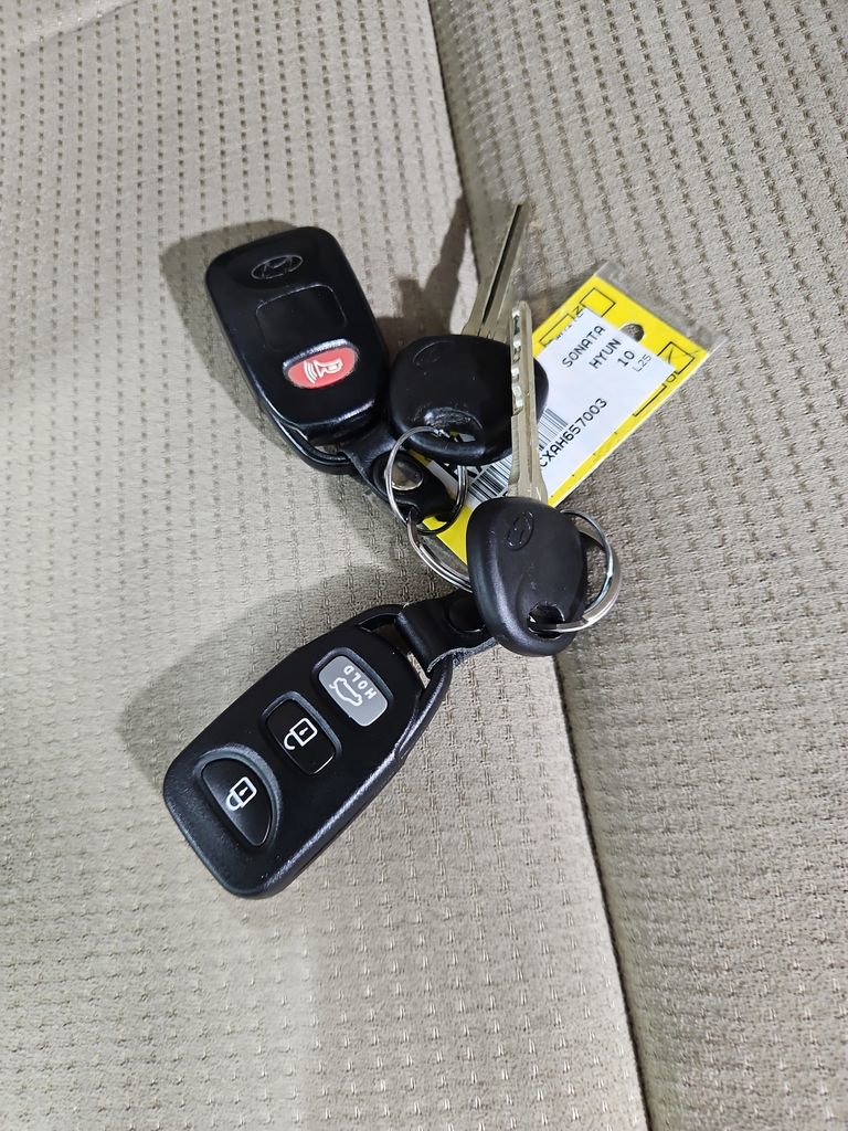 Used 2010 Hyundai Sonata GLS image 27