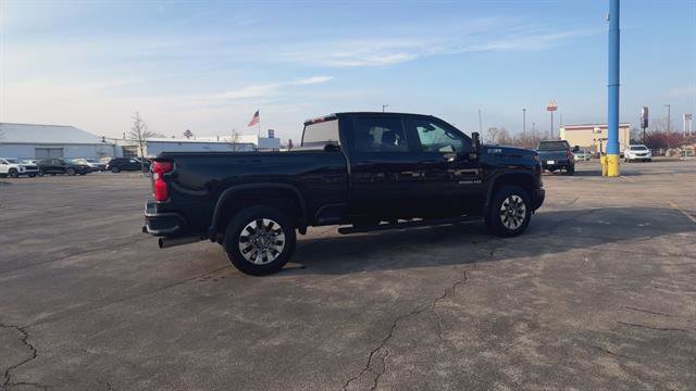 Used 2024 Chevrolet Silverado 2500 Custom w/ Custom Value Package image 9