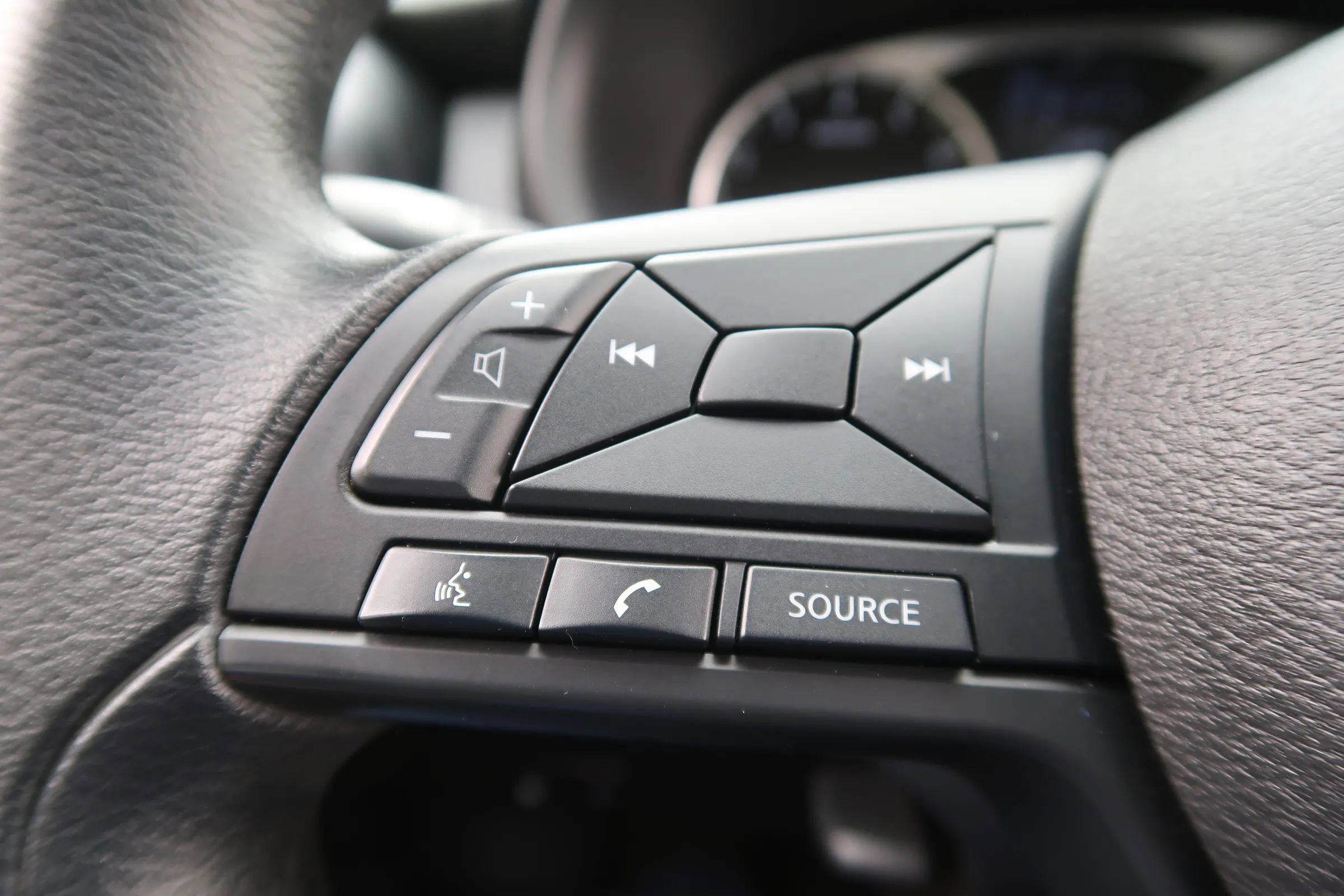 Used 2024 Nissan Kicks S image 36