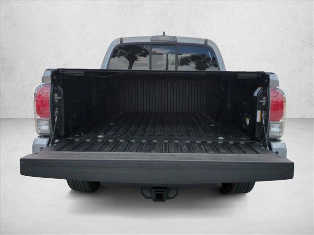 Used 2016 Toyota Tacoma Limited w/ Towing Package AWD/4WD image 6