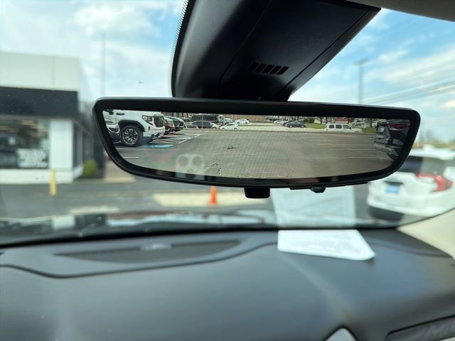 Used 2022 GMC Acadia Denali w/ Black Diamond Edition image 28