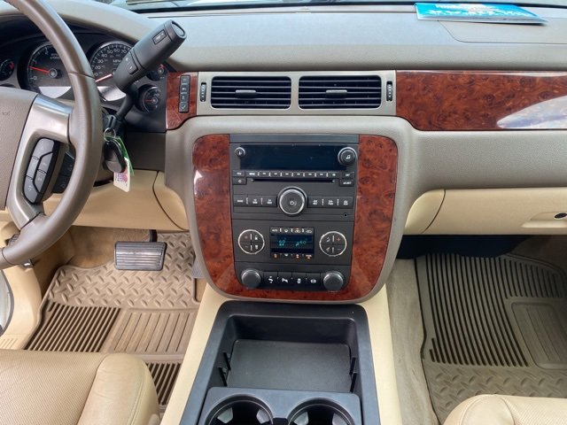 Used 2014 Chevrolet Silverado 2500 LTZ w/ LTZ Plus Package image 3