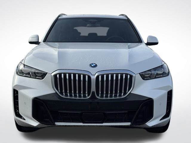 New 2026 BMW X5 xDrive50e w/ M Sport Package image 3