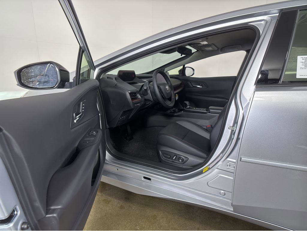 New 2026 Toyota Prius Plug-In Hybrid image 2