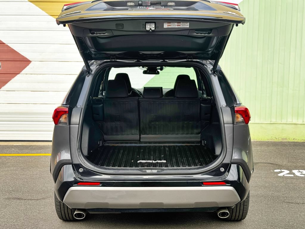 Used 2022 Toyota RAV4 SE w/ Convenience Package AWD/4WD image 20