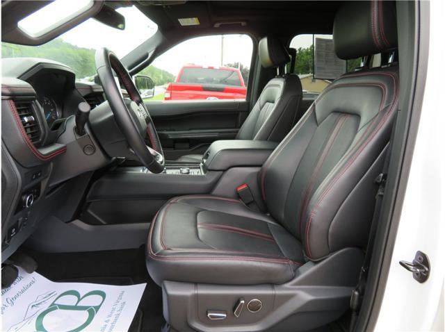 Used 2024 Ford Expedition Max Limited AWD/4WD image 4
