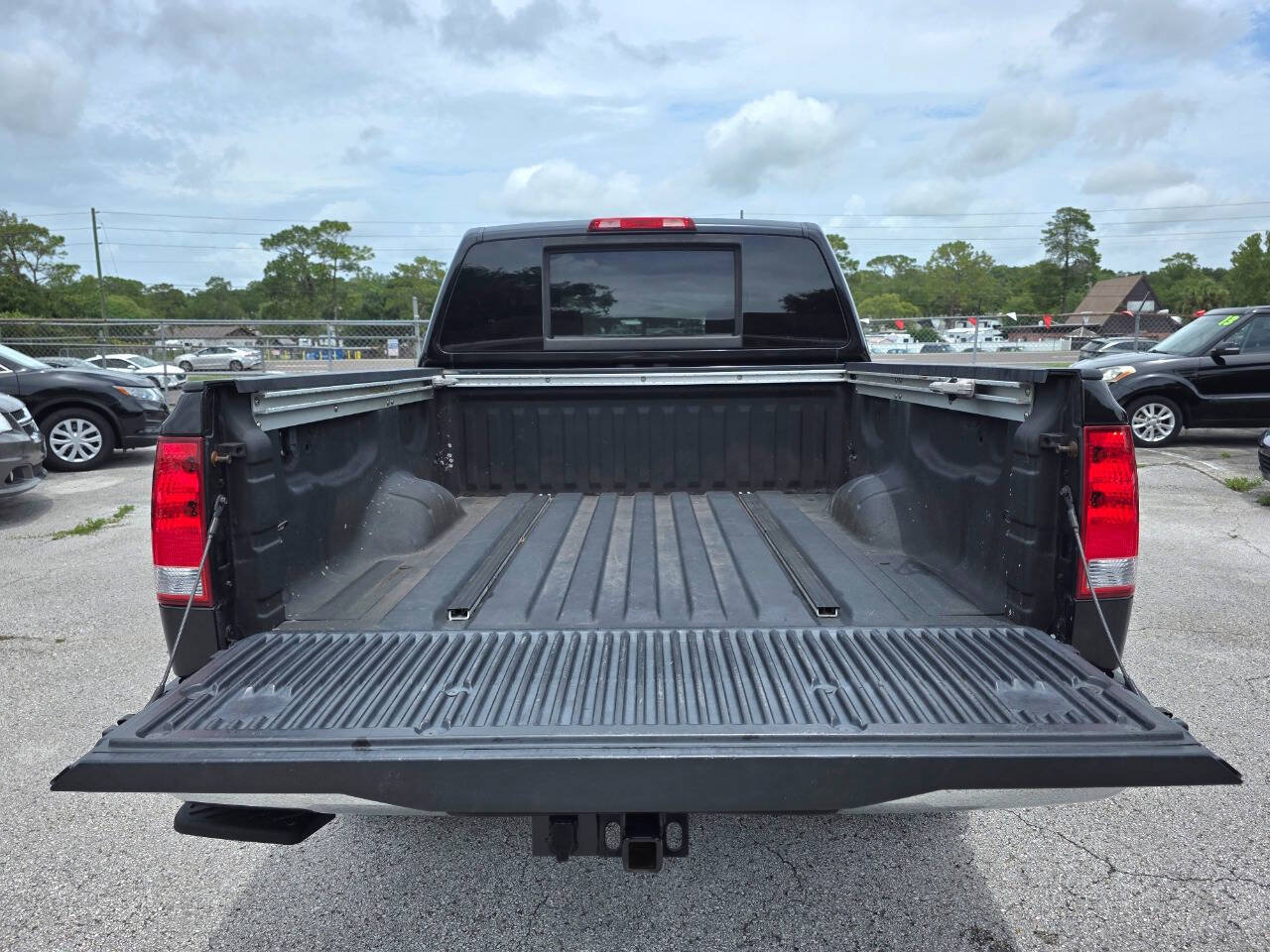 Used 2010 Nissan Titan SE w/ SE Value Truck Pkg AWD/4WD image 3