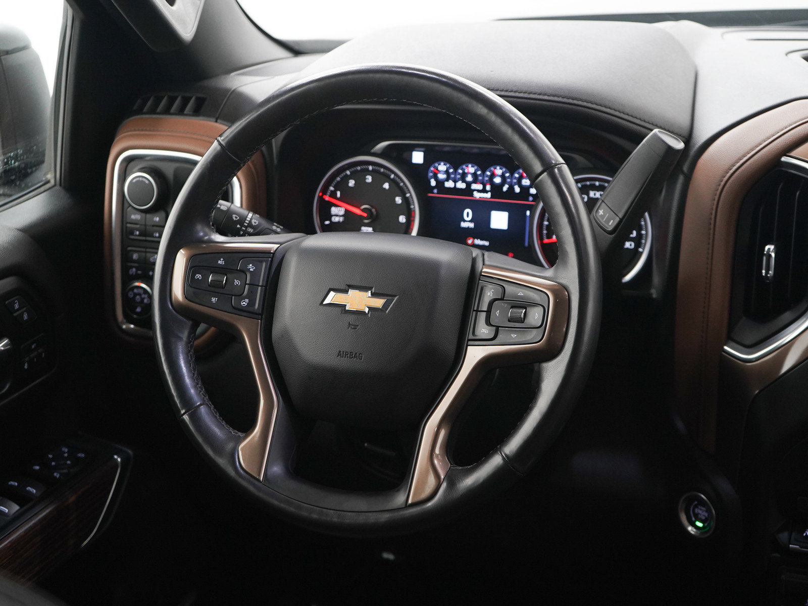 Used 2019 Chevrolet Silverado 1500 High Country w/ Technology Package AWD/4WD image 14