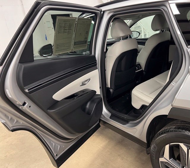 Used 2023 Hyundai Tucson Limited AWD/4WD image 23