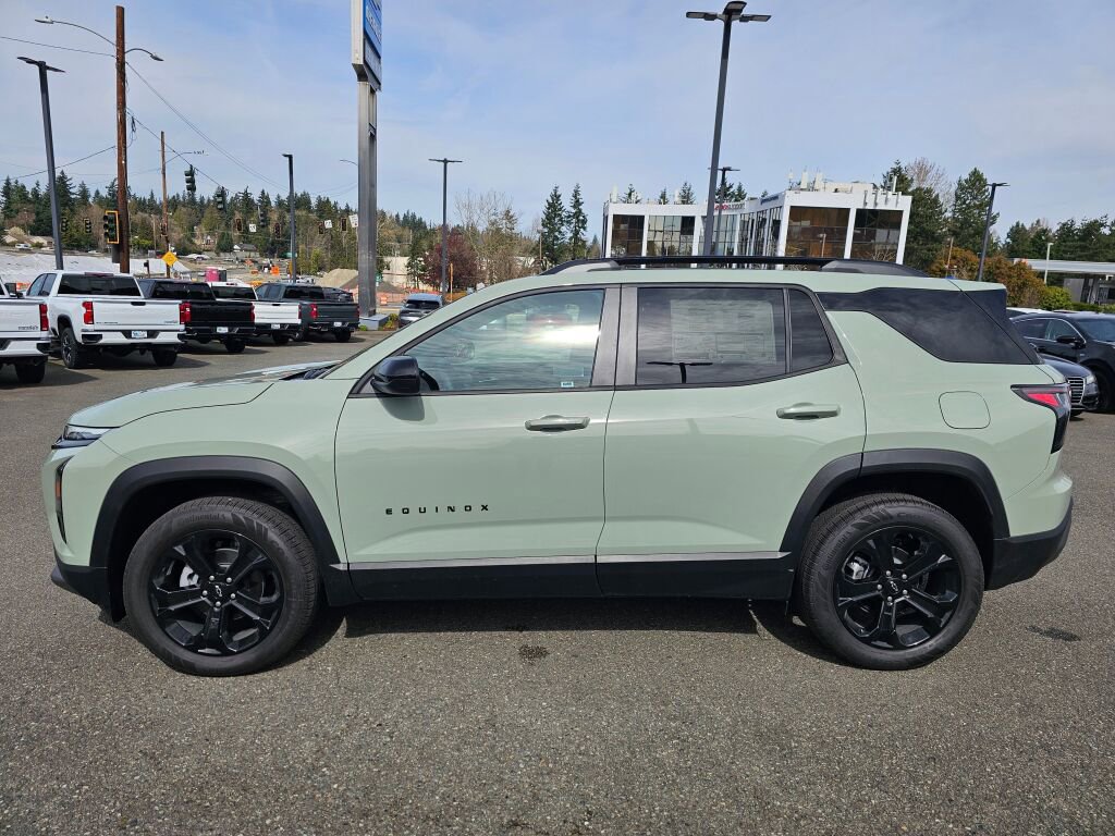 New 2026 Chevrolet Equinox LT w/ Midnight Edition AWD/4WD image 8