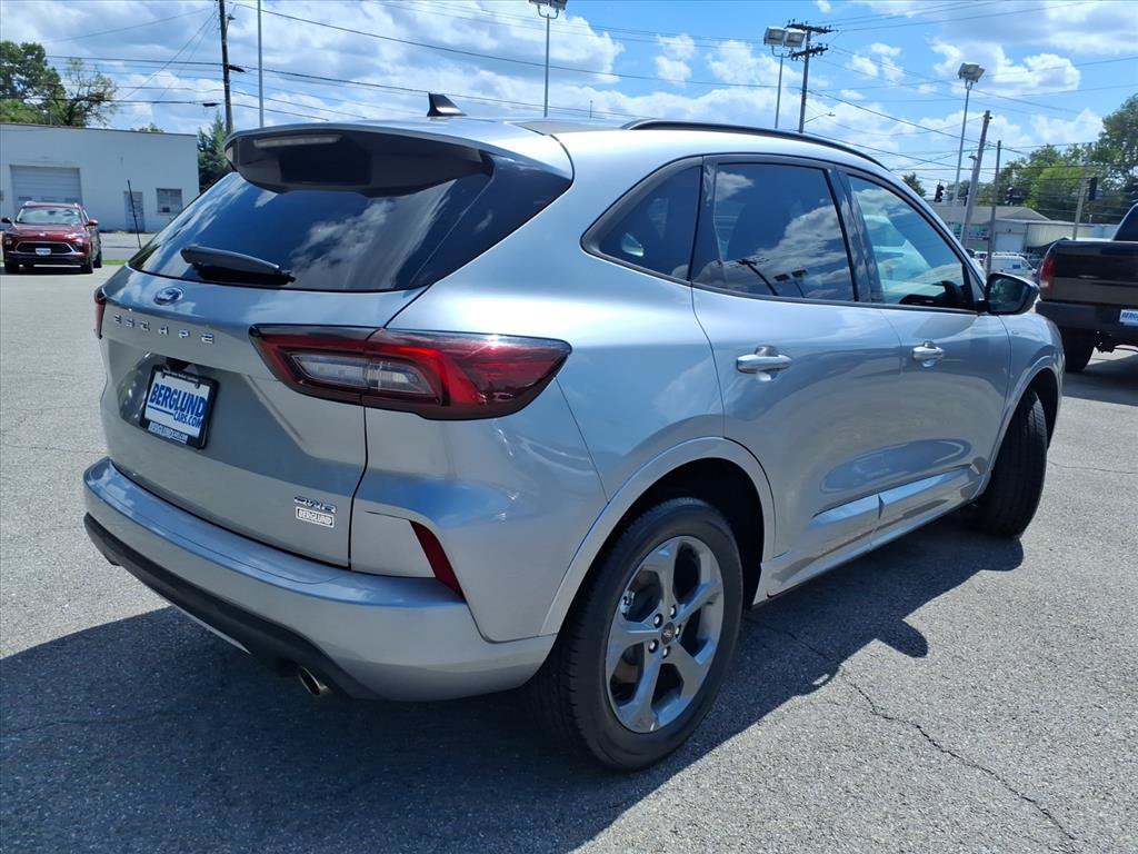 Used 2024 Ford Escape ST-Line AWD/4WD image 4