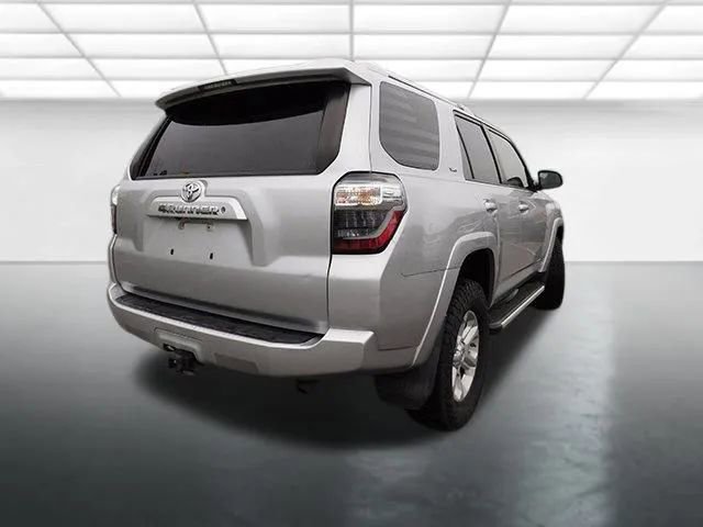 Used 2016 Toyota 4Runner SR5 image 5