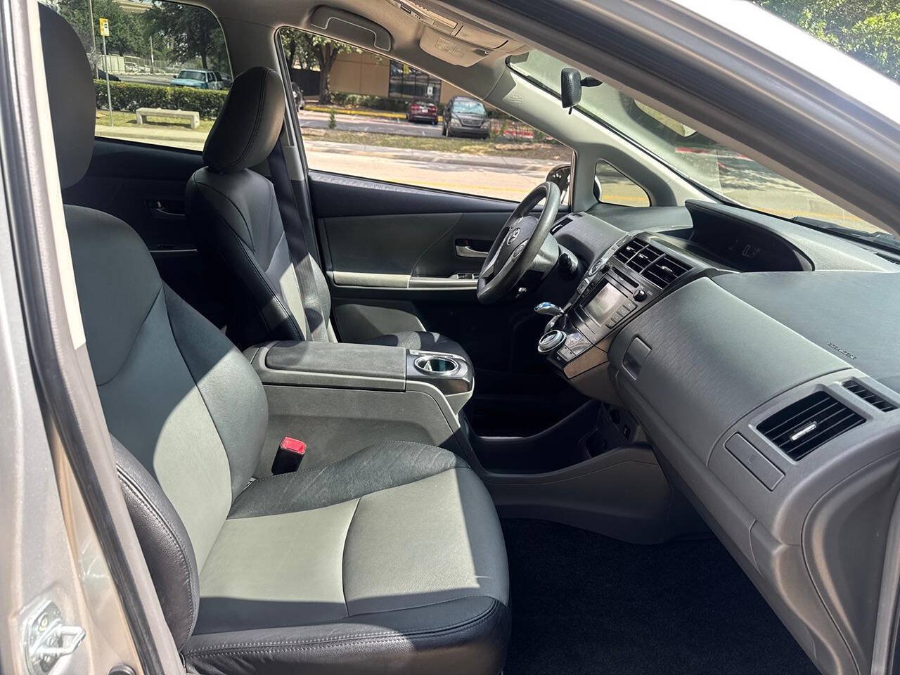 Used 2013 Toyota Prius V Two FWD image 15