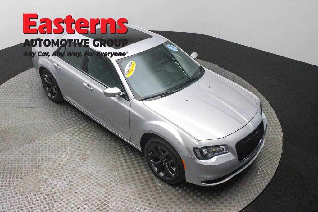Used 2023 Chrysler 300 S image 3