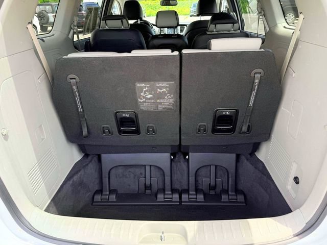 Used 2020 Kia Sedona EX FWD image 12
