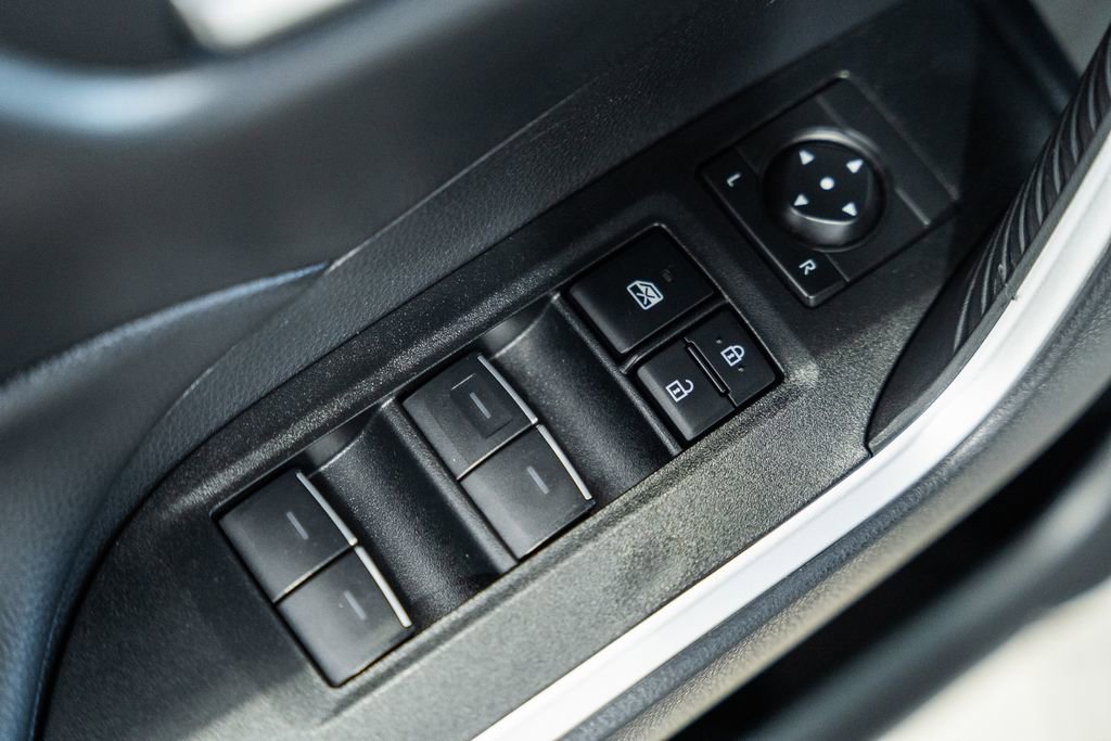 Used 2025 Toyota RAV4 XLE image 34