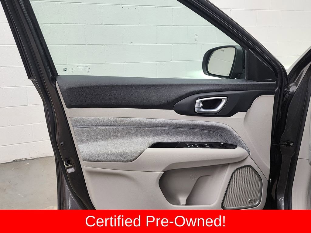 Certified 2022 Jeep Compass Latitude w/ Sun and Sound Group image 9