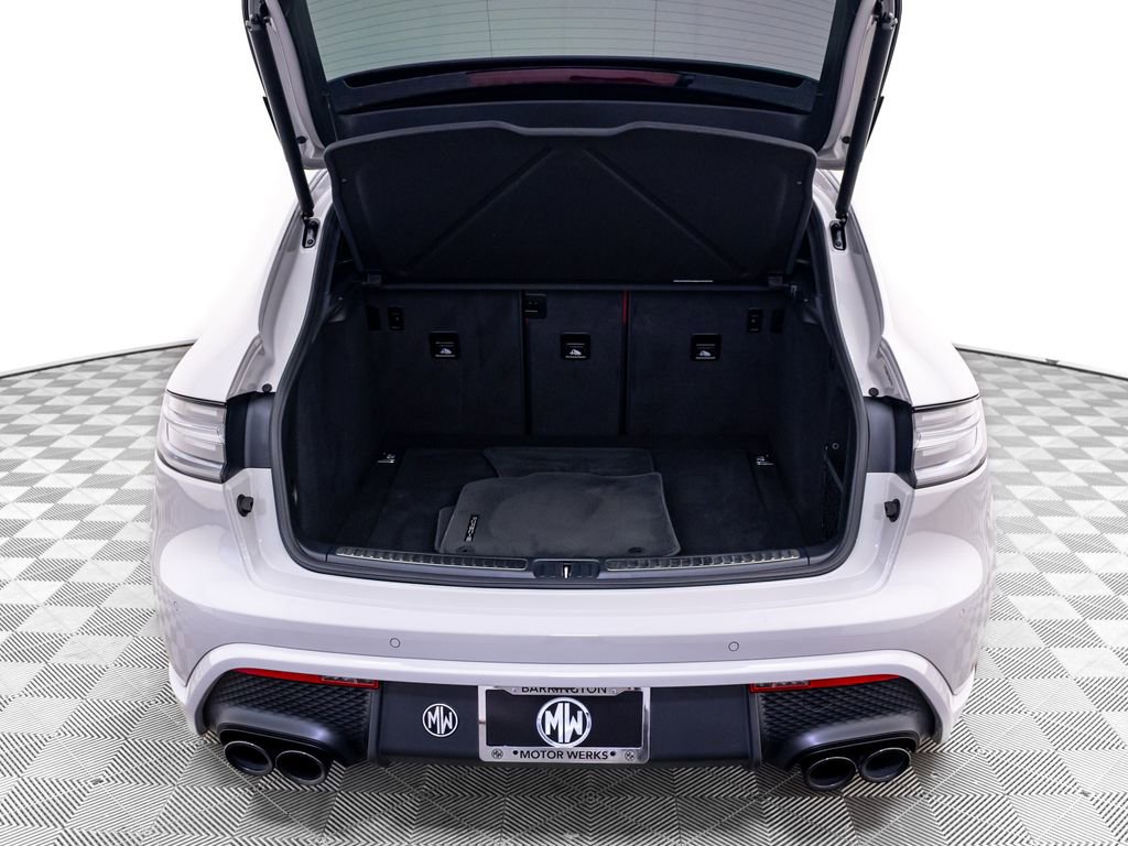 Used 2023 Porsche Macan GTS AWD/4WD image 32